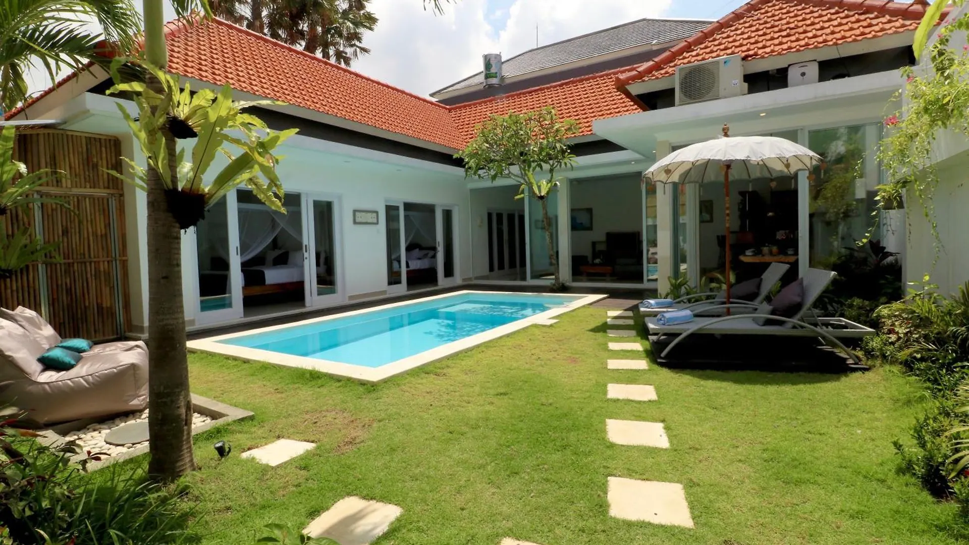 3 Neighbour Villas 3 Pools Near Atlas Beach Club Canggu