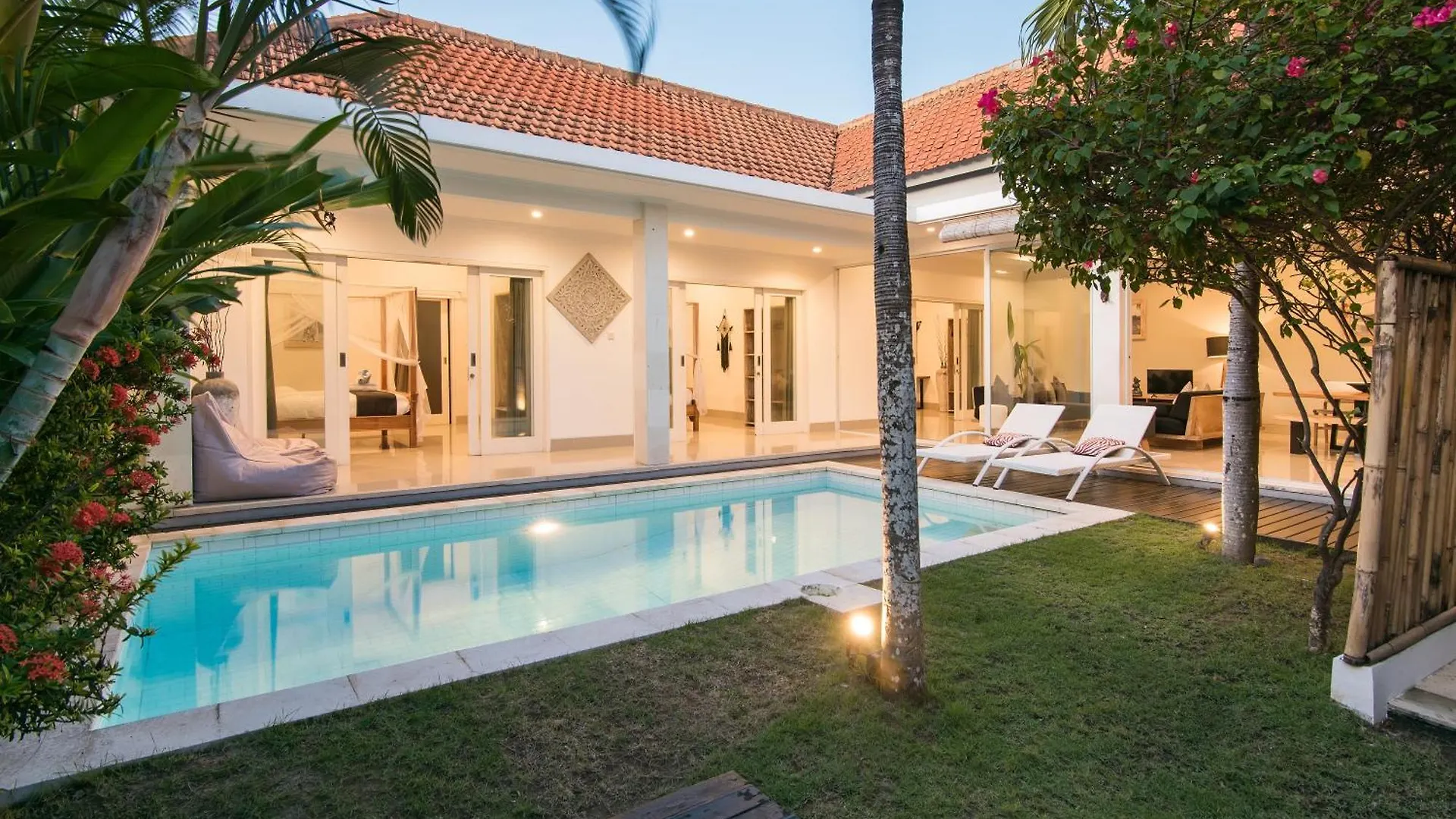 3 Neighbour Villas 3 Pools Near Atlas Beach Club Canggu