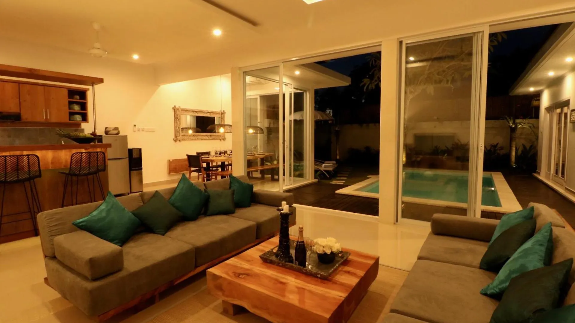3 Neighbour Villas 3 Pools Near Atlas Beach Club Canggu Indonézia
