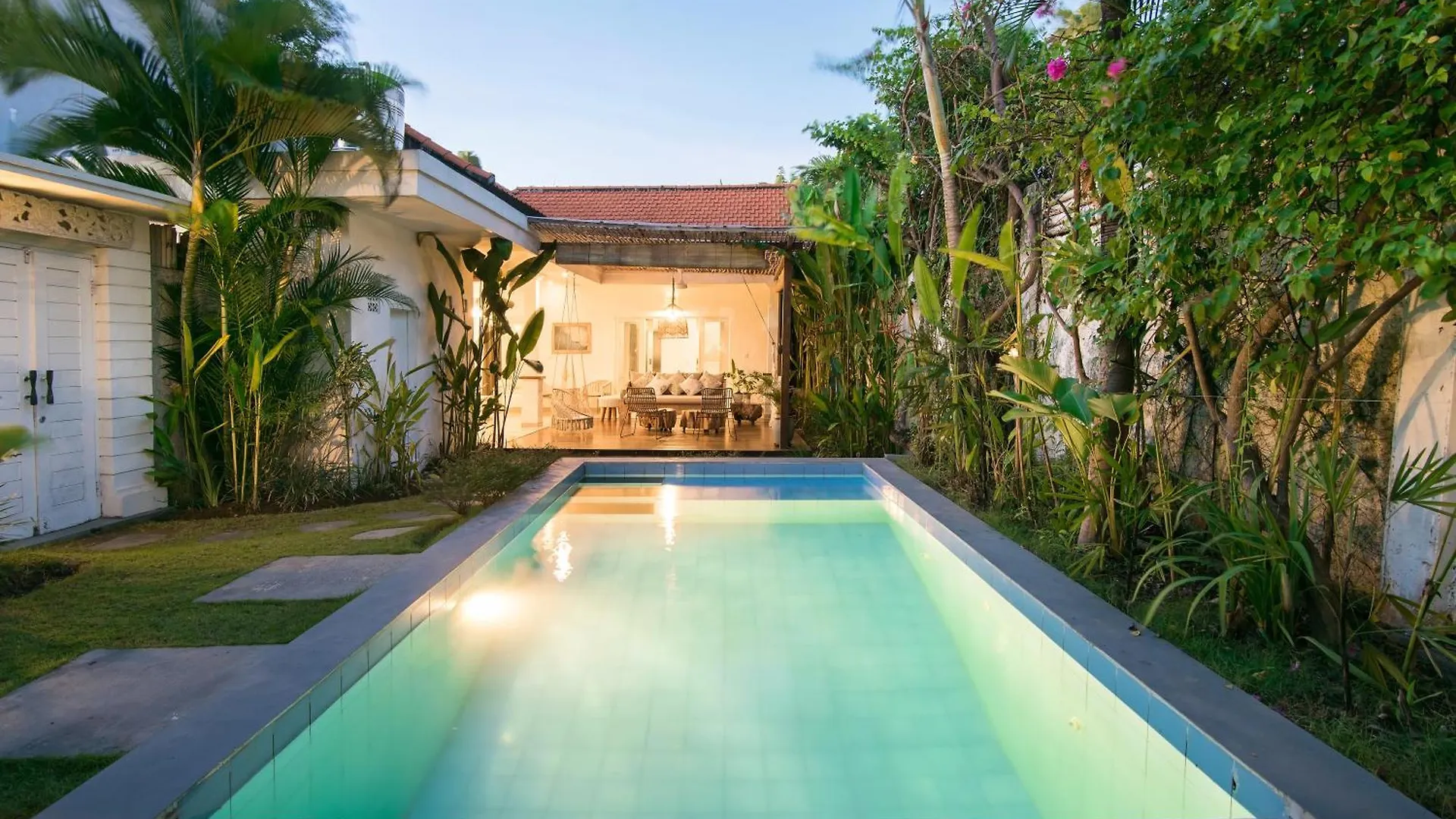 3 Neighbour Villas 3 Pools Near Atlas Beach Club Canggu